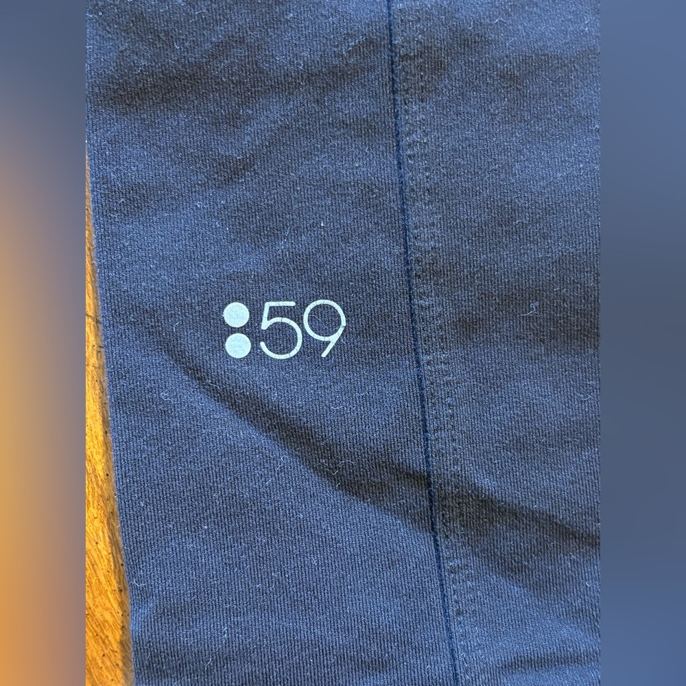 Splits 59 Cropped Leggings Size Medium - Picture 5 of 8